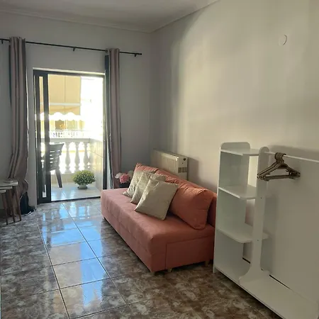 Dimitris Family Apartment